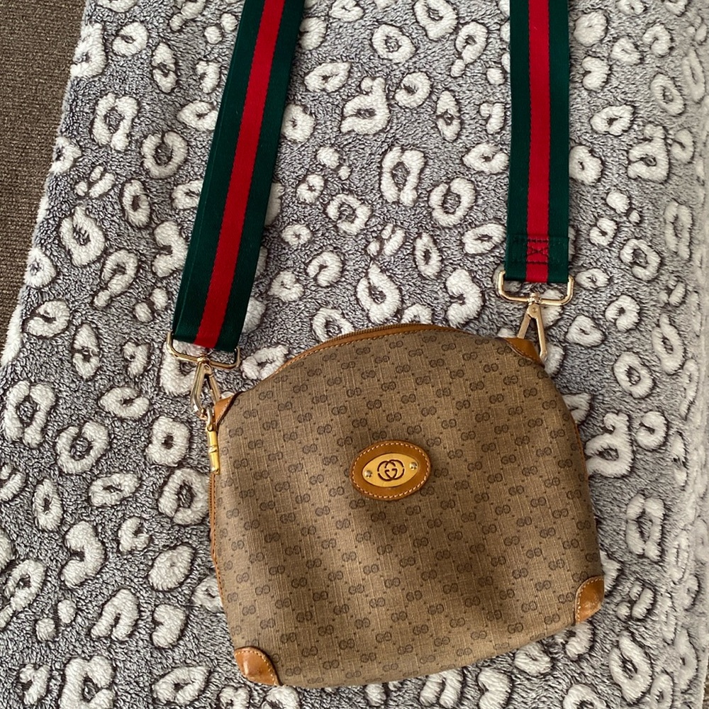 Gucci authentic vintage crossbody added faux strap